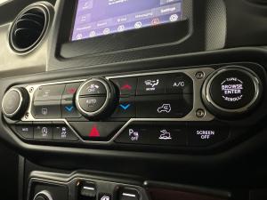Jeep Wrangler 3.6 Sport automatic 4DR - Image 14