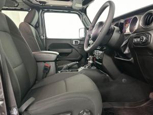 Jeep Wrangler 3.6 Sport automatic 4DR - Image 20