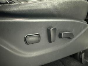 Nissan Navara 2.3D LE automatic D/C - Image 12