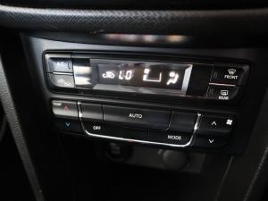 Suzuki Vitara Brezza 1.5 GLX - Image 12