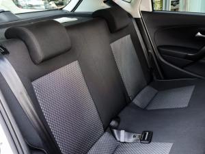 Volkswagen Polo Vivo hatch 1.6 Highline - Image 16