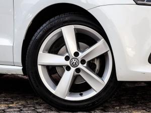 Volkswagen Polo Vivo hatch 1.6 Highline - Image 4