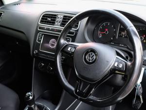 Volkswagen Polo Vivo hatch 1.6 Highline - Image 7