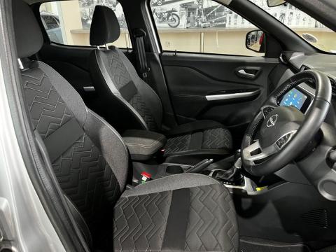 Image Nissan Magnite 1.0 Turbo Acenta Plus manual