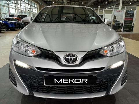 Image Toyota Yaris 5-door 1.0 XS