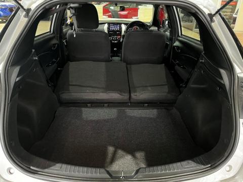 Image Toyota Yaris 5-door 1.0 XS
