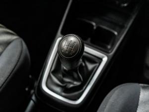 Suzuki Swift 1.2 GLX auto - Image 10