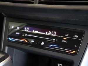 Volkswagen Polo Vivo hatch 1.4 Life - Image 19