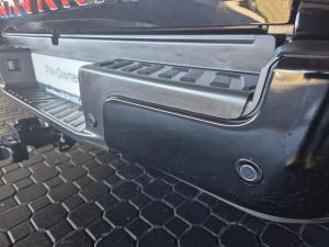 Nissan Navara 2.5DDTi double cab LE Plus - Image 17