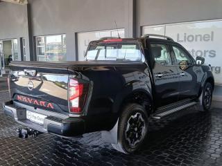 Nissan Navara 2.5DDTi double cab LE Plus