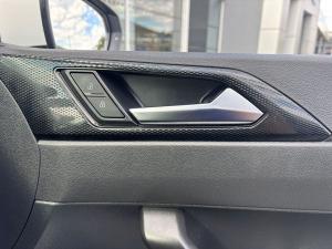 Volkswagen Polo hatch 1.0TSI Life auto - Image 13