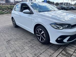 Volkswagen Polo hatch 1.0TSI Life auto - Image 9