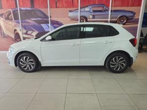 Volkswagen Polo hatch 1.0TSI Life auto - Image 2