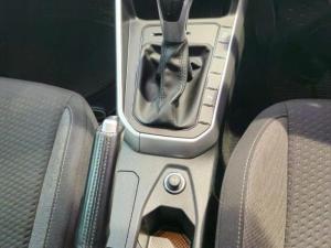 Volkswagen Polo hatch 1.0TSI Life auto - Image 9