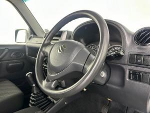 Suzuki Jimny 1.3 - Image 18