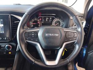 Isuzu mu-X 1.9TD LS - Image 12