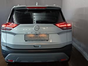 Nissan X-Trail 2.5 Acenta Plus 4WD - Image 14