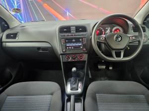 Volkswagen Polo Vivo hatch 1.6 Comfortline auto - Image 9
