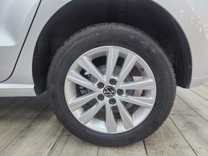 Volkswagen Polo Vivo hatch 1.6 Comfortline auto - Image 4