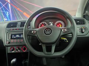 Volkswagen Polo Vivo hatch 1.6 Comfortline auto - Image 6