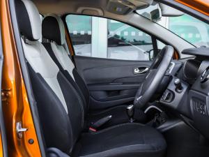 Renault Captur 66kW turbo Blaze - Image 14