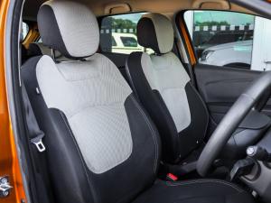 Renault Captur 66kW turbo Blaze - Image 15