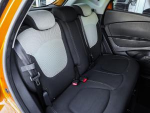 Renault Captur 66kW turbo Blaze - Image 17