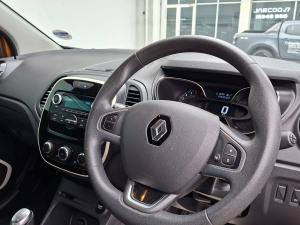Renault Captur 66kW turbo Blaze - Image 5