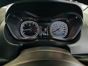 Suzuki Vitara Brezza 1.5 GL auto - Image 8