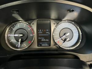Toyota Hilux 2.4GD-6 single cab 4x4 Raider manual - Image 13