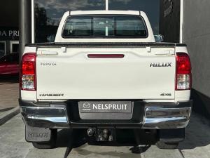 Toyota Hilux 2.4GD-6 single cab 4x4 Raider manual - Image 5