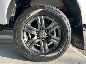 Toyota Hilux 2.4GD-6 single cab 4x4 Raider manual - Image 7