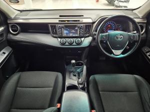 Toyota RAV4 2.0 GX auto - Image 7