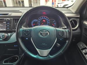 Toyota RAV4 2.0 GX auto - Image 10