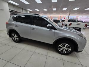Toyota RAV4 2.0 GX auto - Image 4