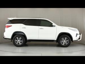 Toyota Fortuner 2.4GD-6 auto - Image 3