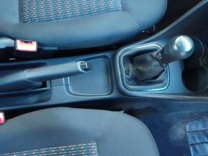Volkswagen Polo Vivo hatch 1.4 Trendline - Image 9