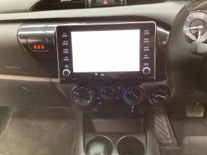 Toyota Hilux 2.4GD-6 double cab 4x4 Raider auto - Image 15