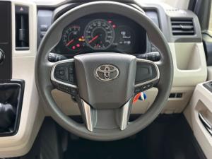 Toyota Quantum 2.8 LWB bus 11-seater GL - Image 8