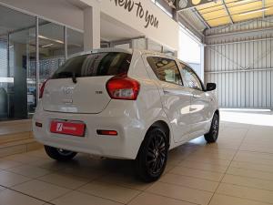 Toyota Vitz 1.0 XR manual - Image 2