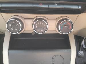Renault Triber 1.0 Zen manual - Image 12