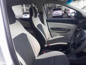 Renault Triber 1.0 Zen manual - Image 13
