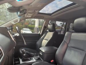 Toyota Land Cruiser Prado 2.8GD VX-L - Image 19