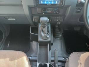 Toyota Land Cruiser 79 2.8GD-6 double cab - Image 10
