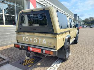 Toyota Land Cruiser 79 2.8GD-6 double cab - Image 2