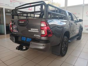 Toyota Hilux 2.8 GD-6 RB Legend 4X4 automaticD/C - Image 2