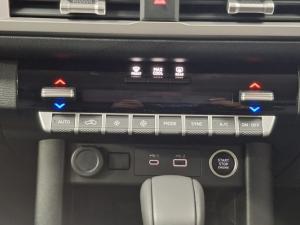 Mitsubishi Triton 2.4DI-D double cab GLS auto - Image 10