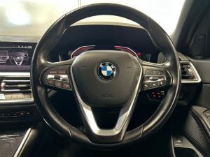 BMW 3 Series 318i - Image 16