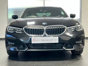 BMW 3 Series 318i - Image 2