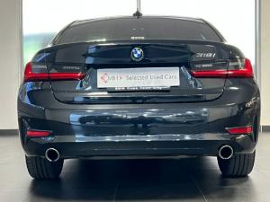 BMW 3 Series 318i - Image 8